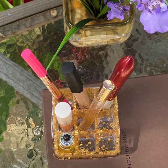 Gold Cosmetic Organizer Resin Art - Picture 4 of 16